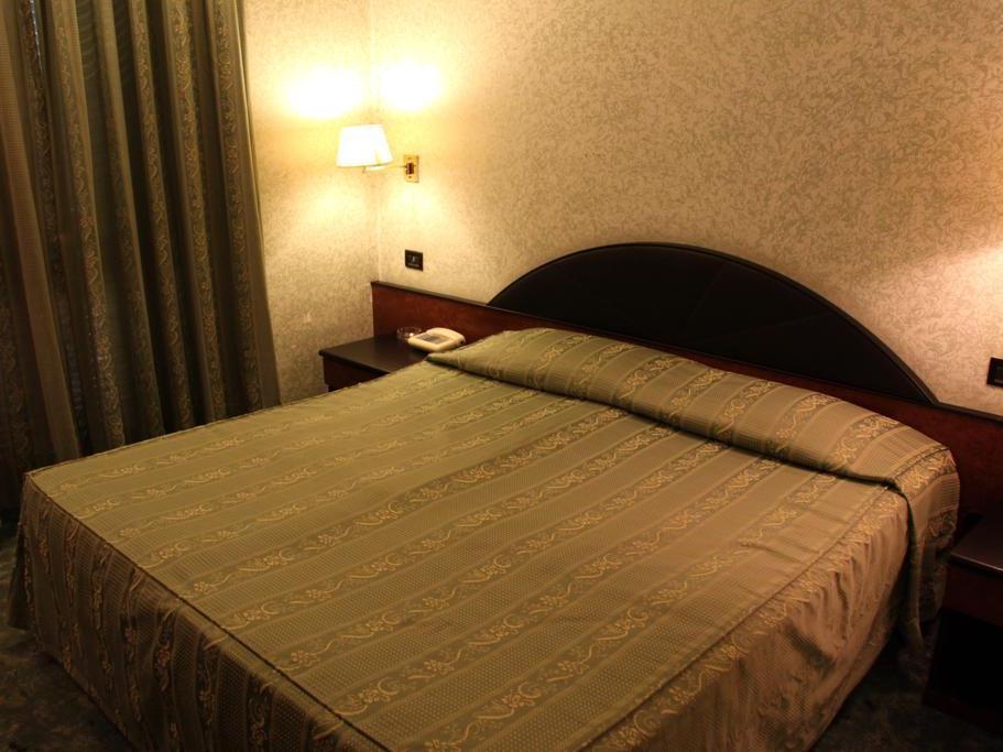 Spice Hotel Milano Esterno foto